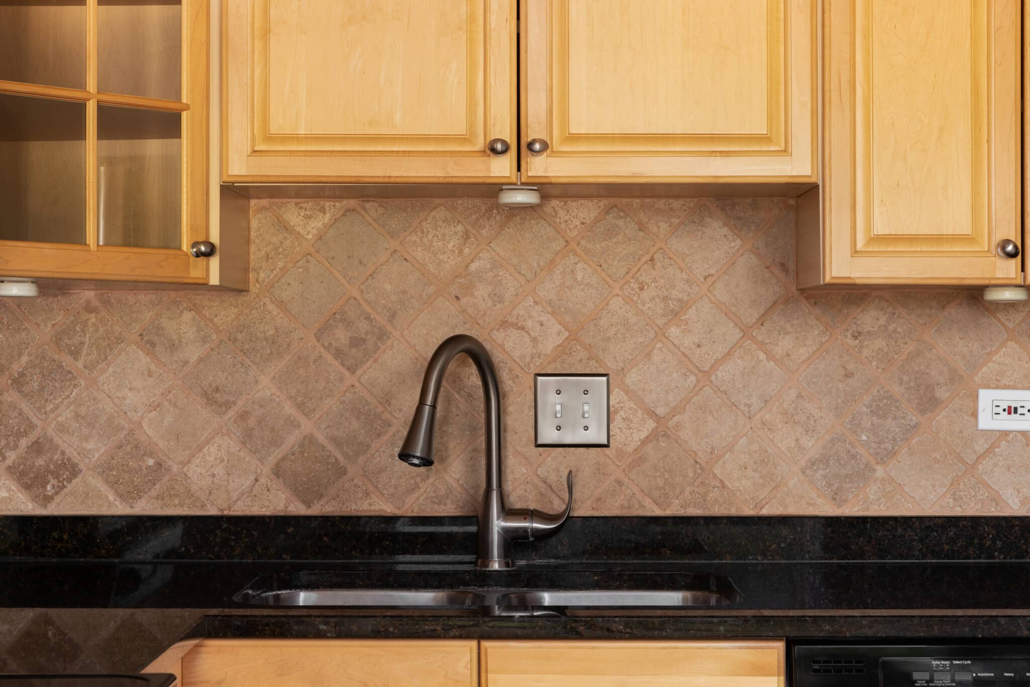 GFCI outlet, Kitchen circuits planning.