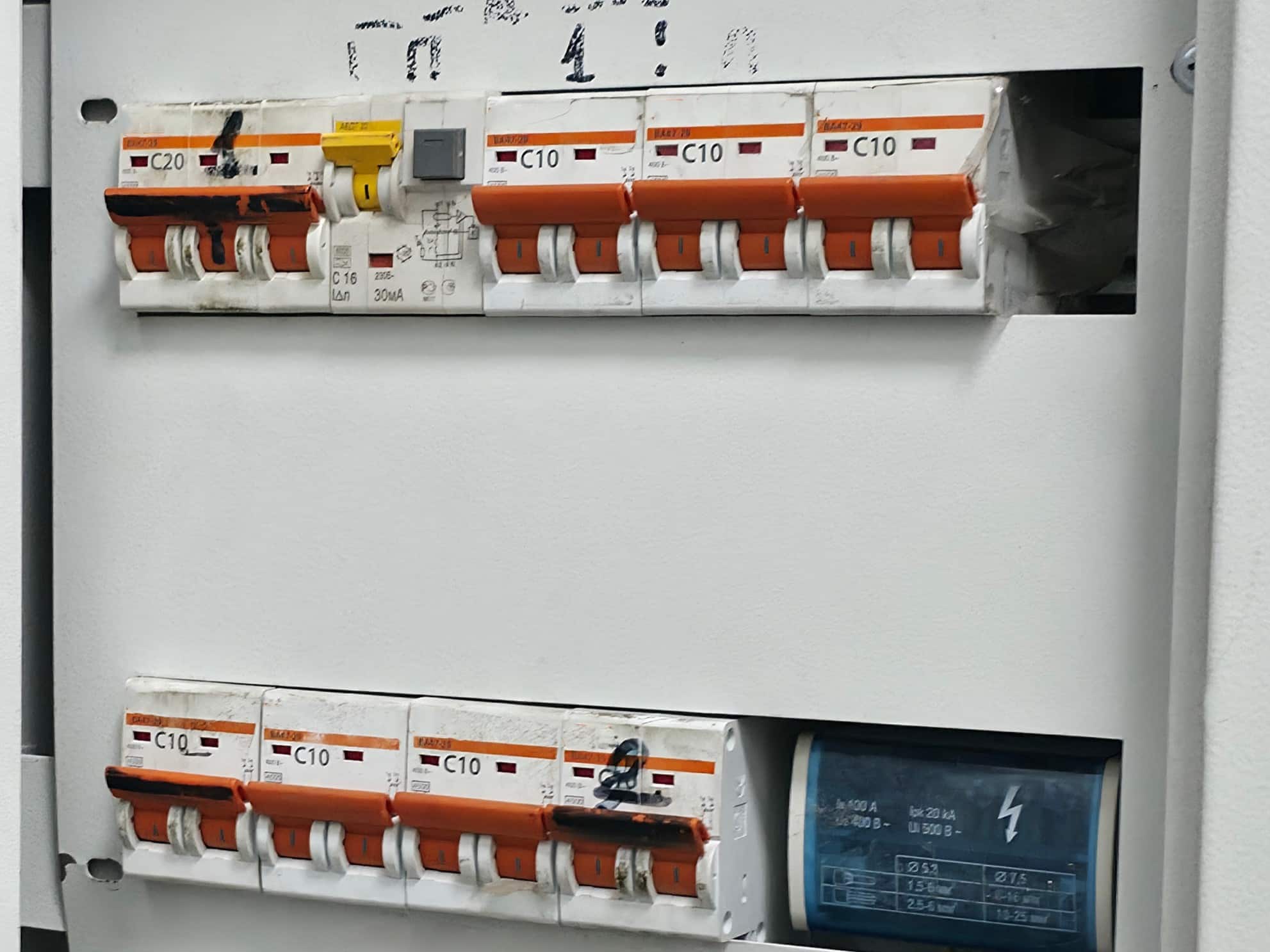 Breaker noise causes Pearland homeowners should not ignore.